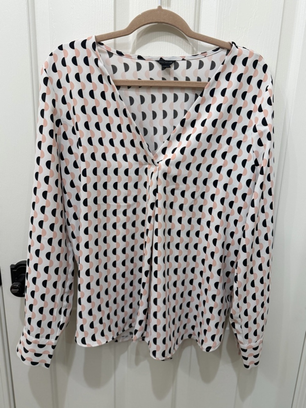 Pleione Printed V-Neck Blouse in Black and Blush